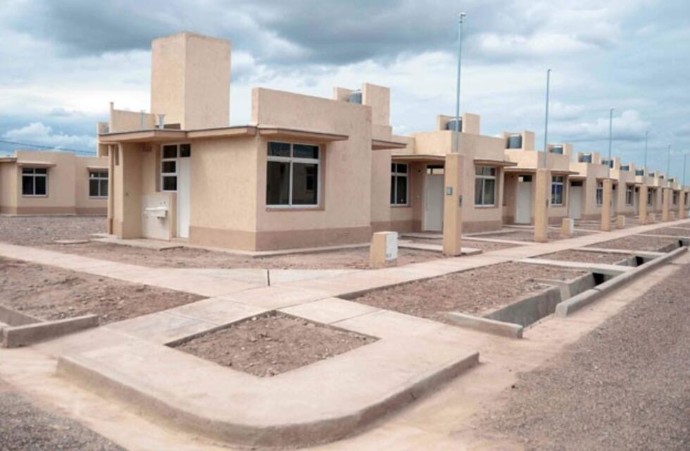 Cornejo anunció un nuevo sistema de financiamiento de viviendas