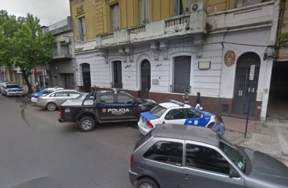 La madre de la joven herida en la Comisaría 7° dijo que a su hija "la venían torturando hace rato"