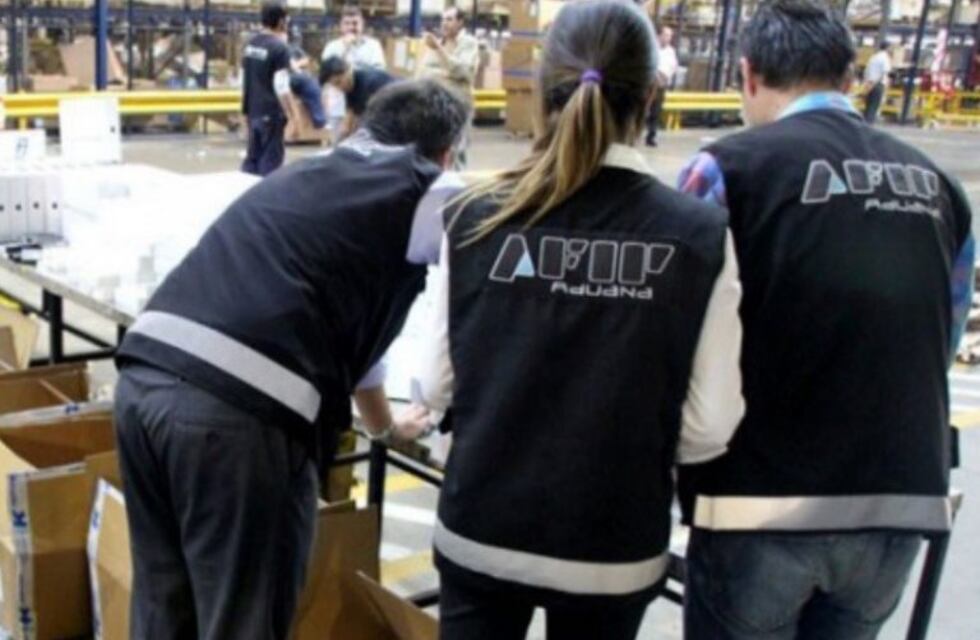 Aduana Rosario en la mira por las constantes denuncias de malos tratos en el aeropuerto