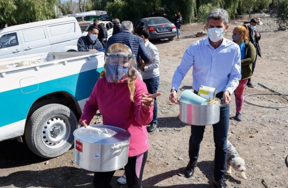 La Ciudad de Mendoza entregó comida y juguetes por el Día de la Niñez