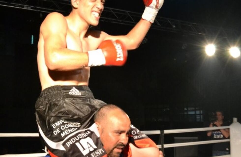 El mendocino Galesi defiende título Latino Superligero CMB ante el pampeano Gil