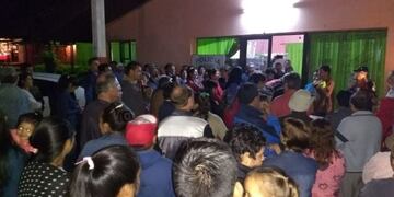 Marcharon a favor de los policías acusados de agredir a un preso\u002E (Foto: Misiones Online)