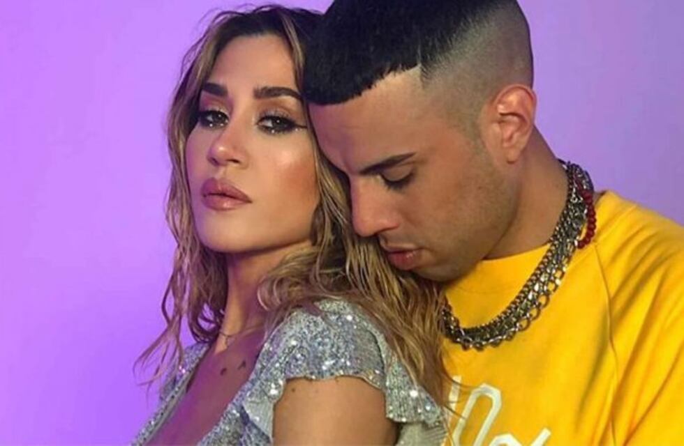 A horas de lanzar su nuevo videoclip, Jimena Barón y Romeo "El Santo" se mostraron mimosos en la cama