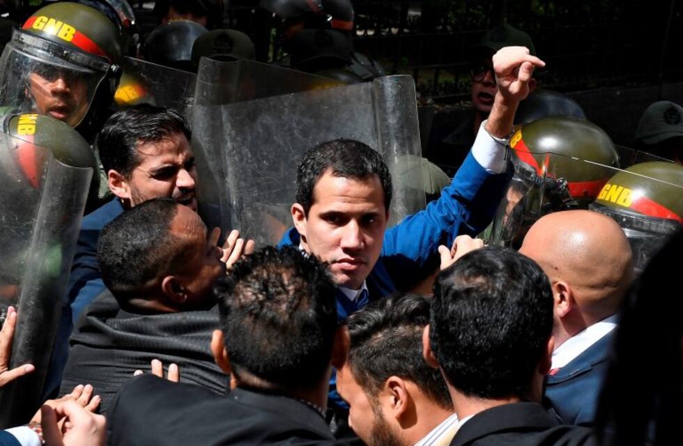 Aliados internacionales de Juan Guaidó denuncian "golpe de Estado al Parlamento" de Venezuela