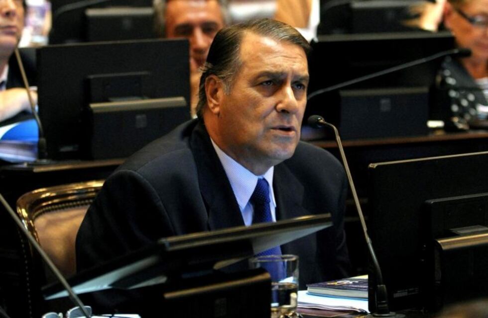 Rozas anunció que no buscará la reelección y anunció su retiro de la vida política