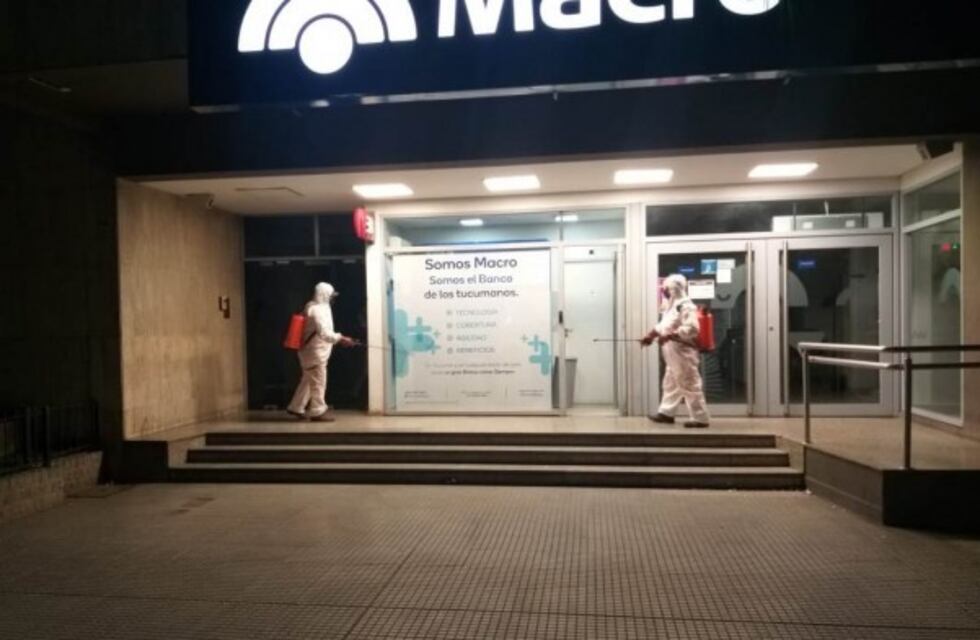 La Dirección de Higiene Urbana continúa desinfectando el microcentro para frenar la propagación del Covid-19