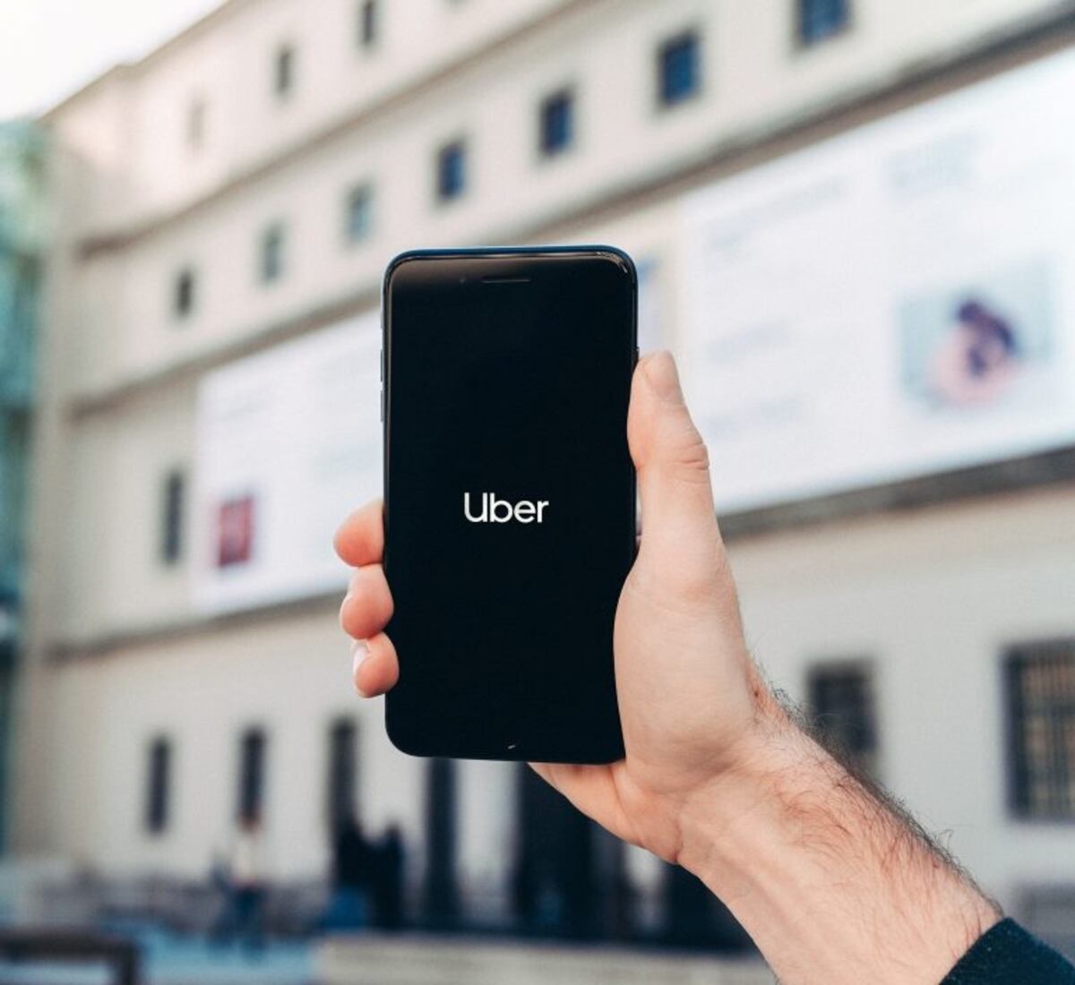 14/01/2019 La app de Uber\u002E La compañía de alquiler de vehículos con conductor Uber obtuvo un beneficio neto atribuido de 997 millones de dólares (880 millones de euros) en 2018, cifra que se ha desvelado tras registrar su salida a Bolsa ante la Comisión de Bolsa y Valores de Estados Unidos (SEC, por sus siglas en inglés)\u002E ECONOMIA ESPAÑA EUROPA COMUNIDAD VALENCIANA UBER