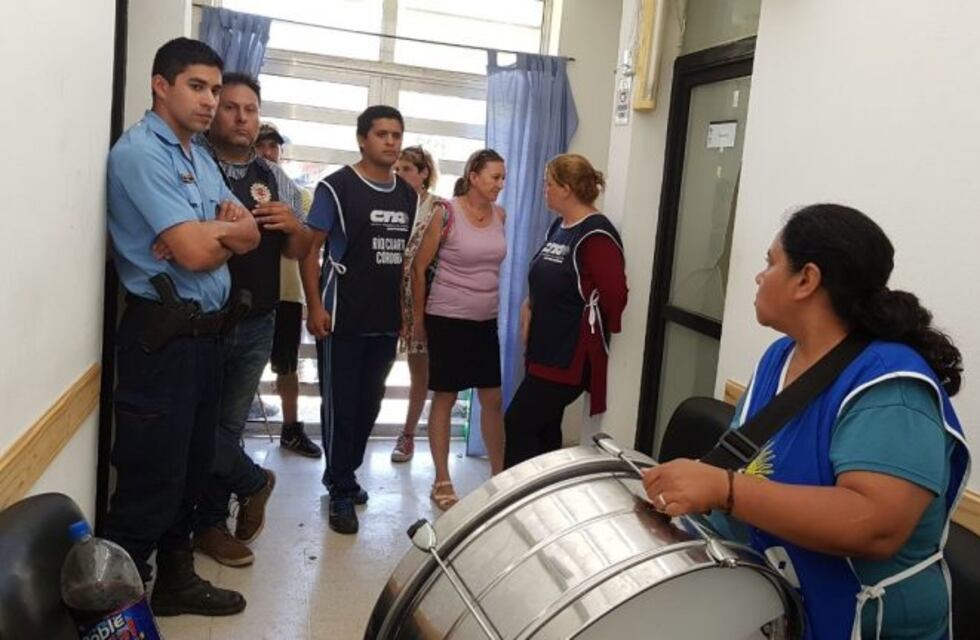 Protesta con incidentes en la Fundación Social