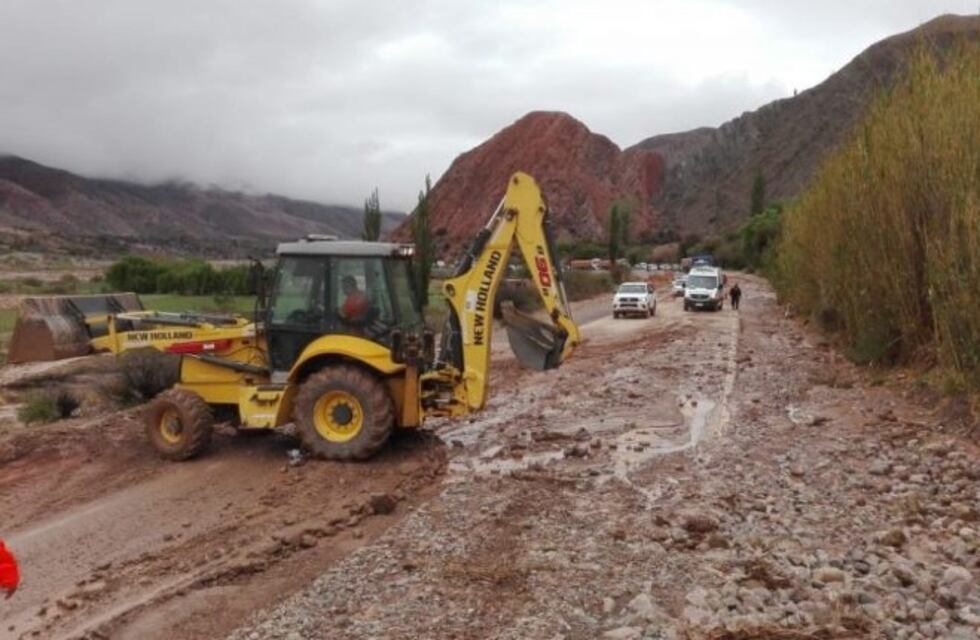 Rápido despliegue de maquinarias permitió reabrir la Ruta 9 al norte