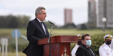 Agustín Rossi en Mar del Plata en el homenaje por el ARA San Juan (Foto: Ministerio de Defensa)