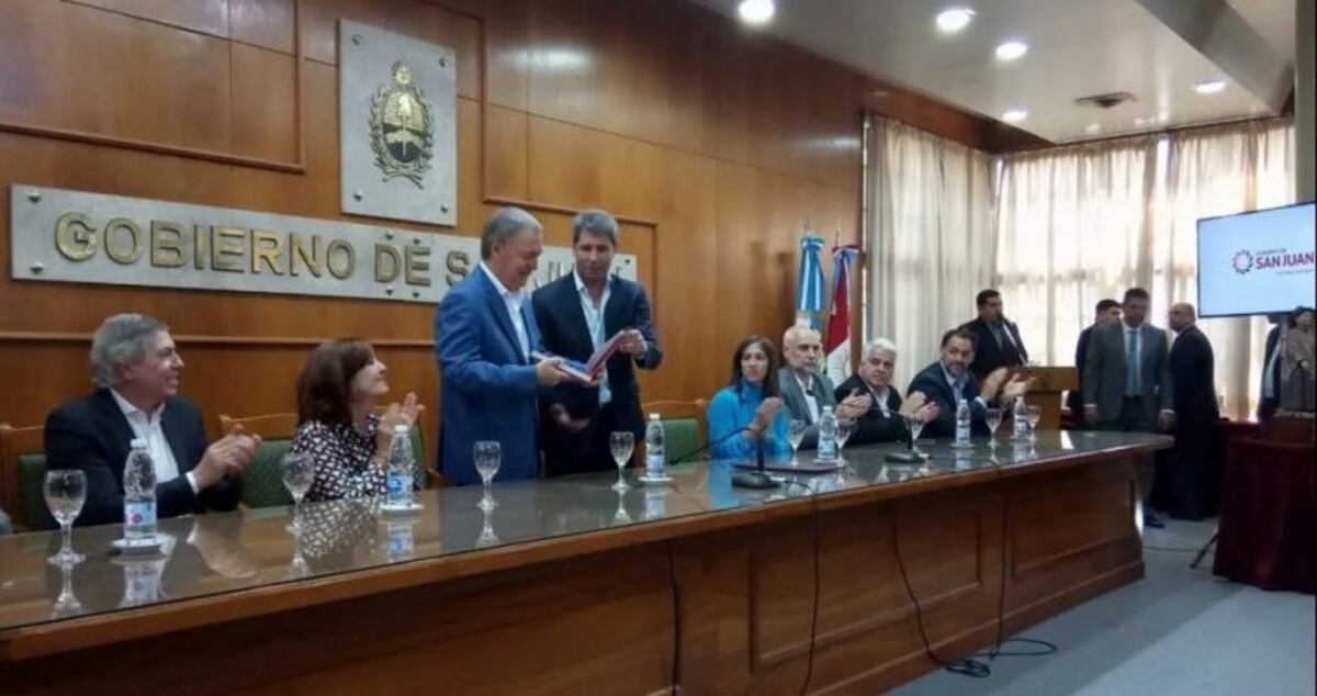 Sergio Uñac recibió a su par, Juan Schiaretti, en Casa de Gobierno\u002E