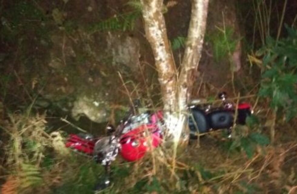 Un joven falleció en accidente de moto sobre la Costera 2