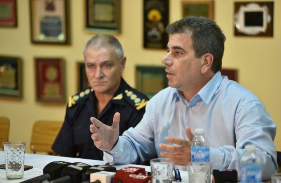 Pasaron a retiro a siete comisarios de la Bonaerense, entre ellos uno involucrado en la "causa sobres"