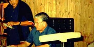 El especialista Fabio Zerpa junto al jefe de Policía Raúl López\u002E (El Quinto Hombre)