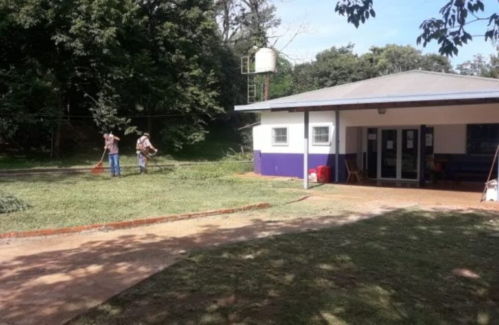 Funcionarios de Eldorado impulsan el mantenimiento de sus sectores