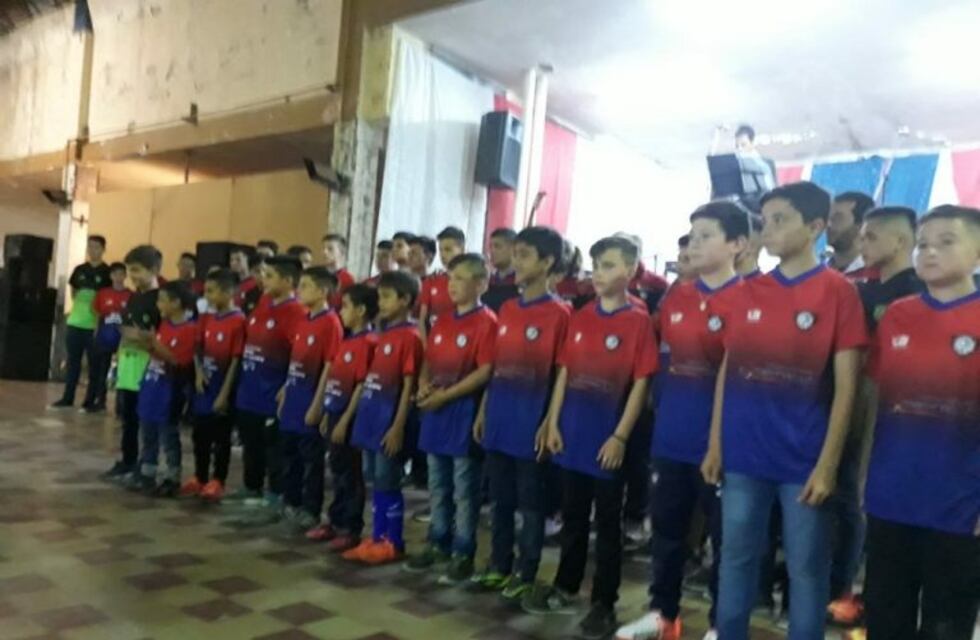 Se presentaron las nuevas camisetas del Sportivo 24 de Septiembre