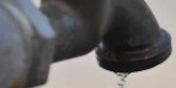 Rotura de agua deja sin servicio a varios barrios en Cu00f3rdoba.