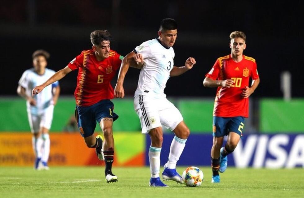 Bruno Amione fue titular en el debut de la Selección Sub 17