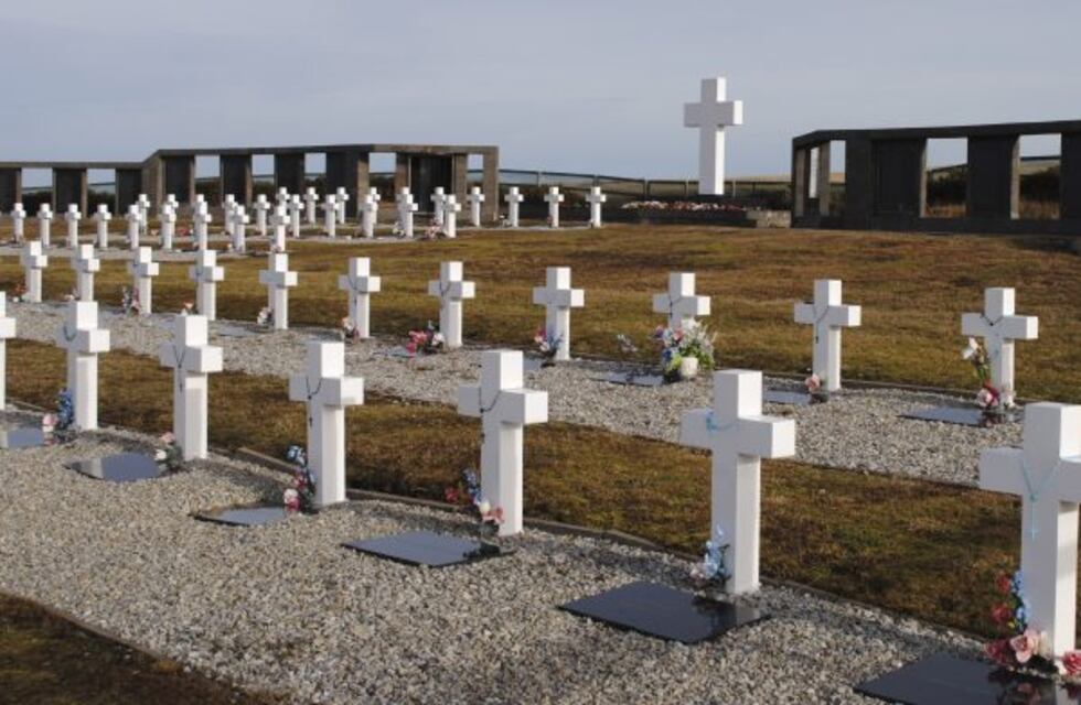 Identifican a otro soldado argentino enterrado en las Islas Malvinas y ya son 105 en total