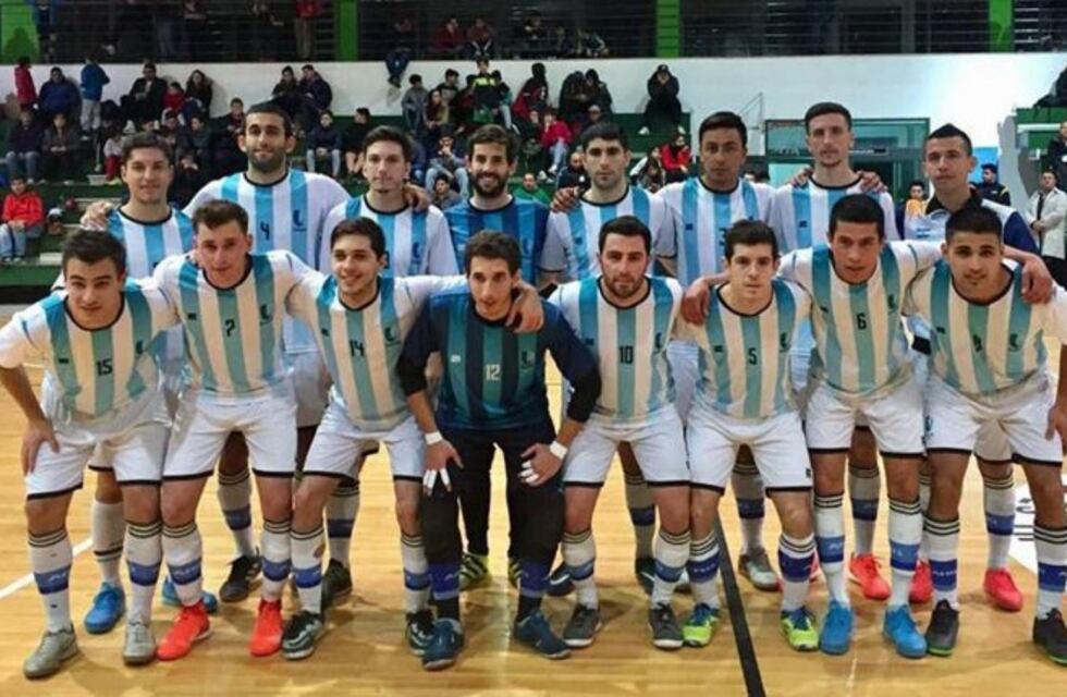 La selección universitaria de futsal fue estafada y pide ayuda para viajar al Mundial