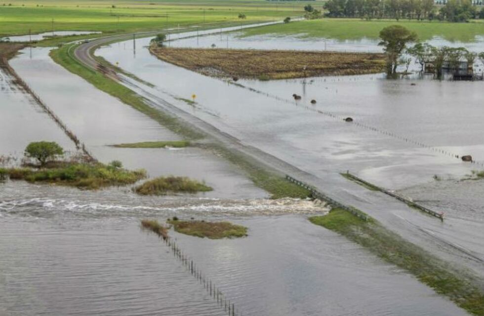 Esperan que mejore el clima para avanzar con obras hídricas en zonas inundadas de Córdoba