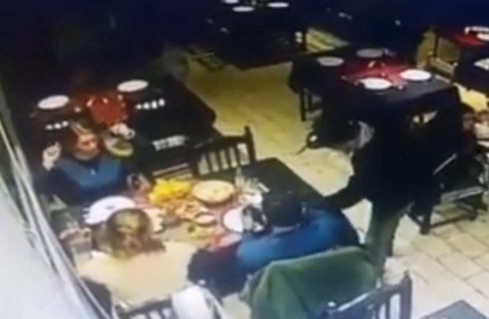 Violento robo a los comensales de un restaurante en la zona norte