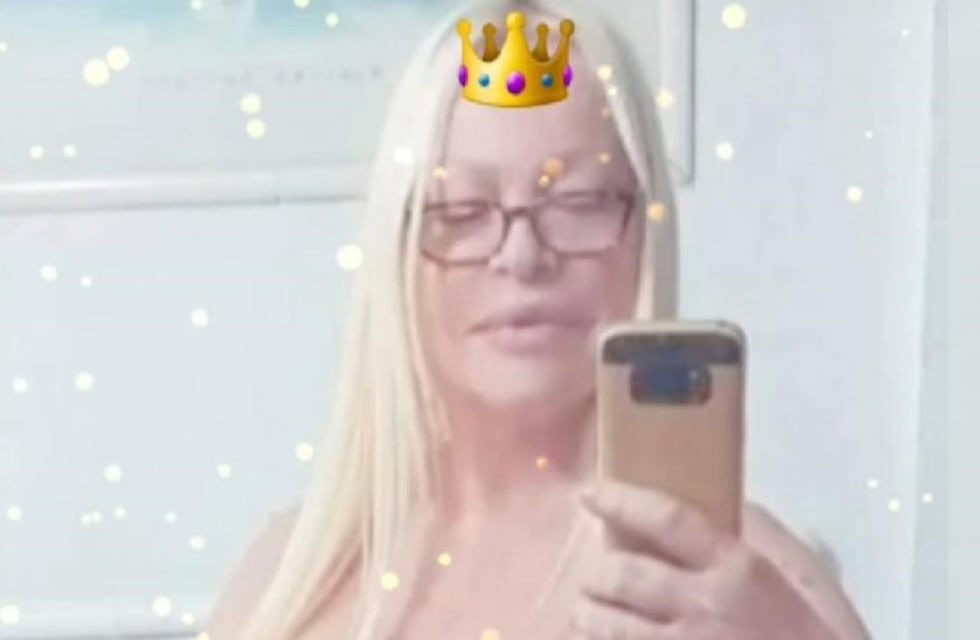 Silvia Süller celebró el comienzo de un nuevo día con un desnudo total