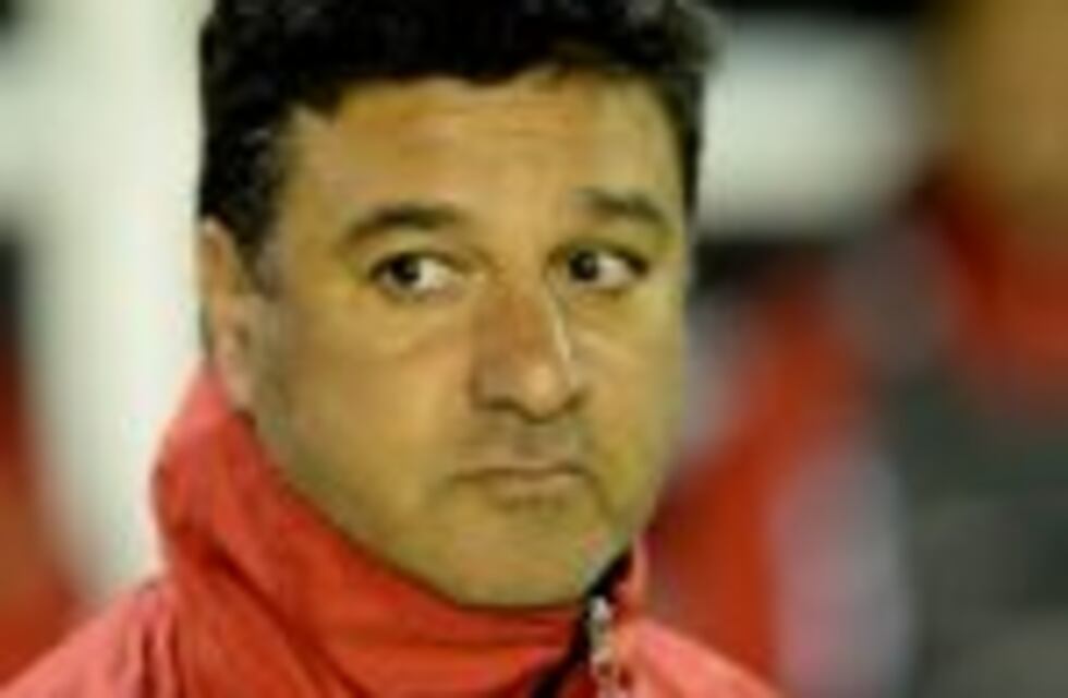 Luego de la renuncia de Caruso, otra vez Apuzzo es el DT interino de Huracan