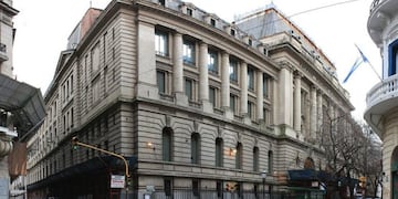 Los docentes acusados por acoso en el Nacional Buenos Aires pidieron ser trasladados\u002E