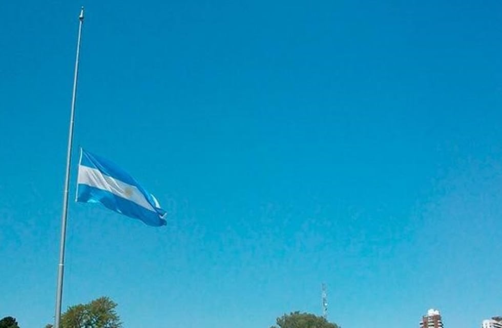 Dispusieron duelo provincial por la muerte de la docente en el triple accidente en la Diagonal de Tafí Viejo