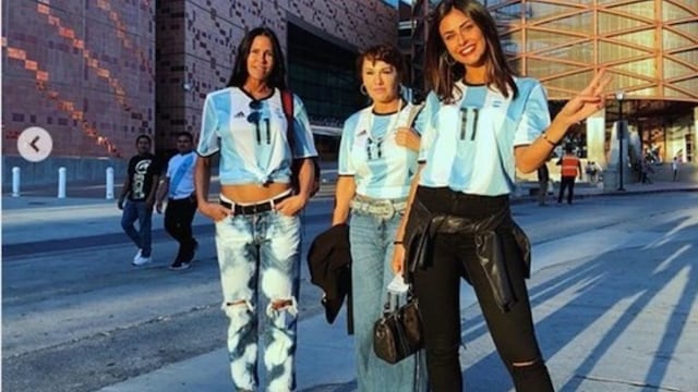 Carolina Baldini, la madre de Gio Simeone que fue la atracción en el Argentina-Guatemala\u002E