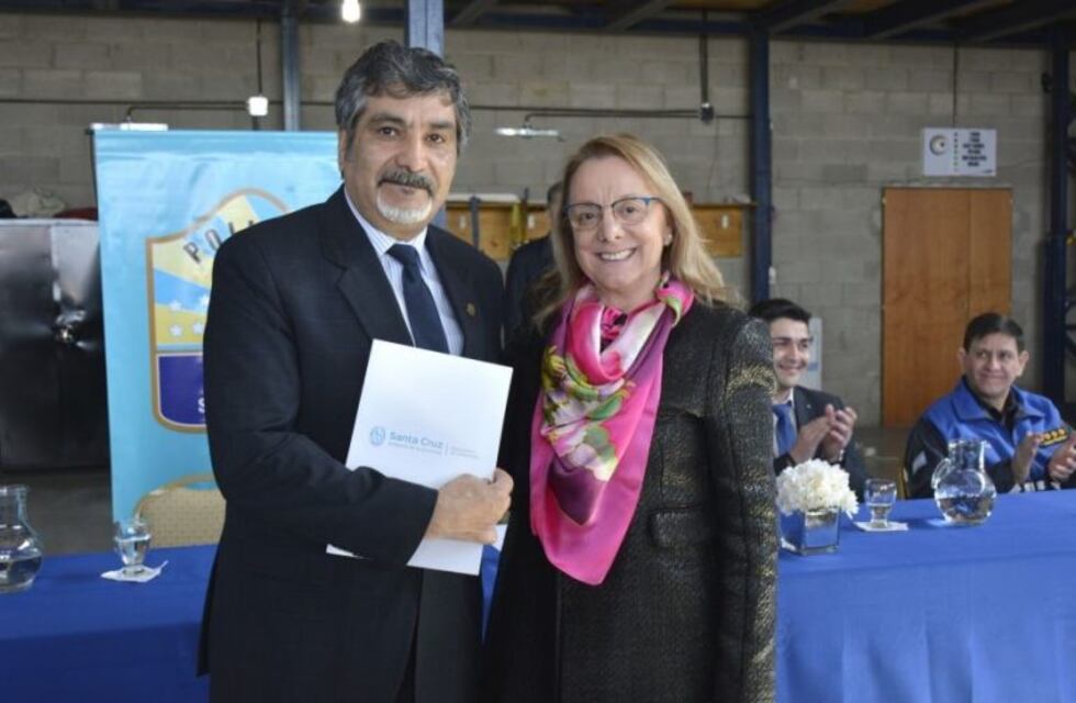 "Estamos cumpliendo con nuestra gente para que trabaje mejor y eso beneficia a Santa Cruz"