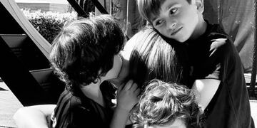 Antonela Roccuzzo y sus hijos\u002E (Instagram: @antonelaroccuzzo)