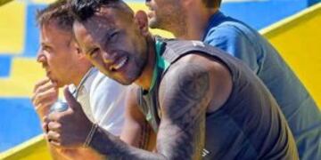 Walter Montoya mira la pru00e1ctica desde la tribuna