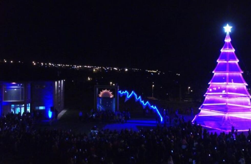 El Calafate: encendido del árbol de Navidad