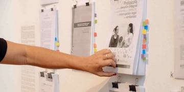 Mesa debate en el marco de la muestra ¿Mujer Idiota?, 100 años de debates en torno al aborto