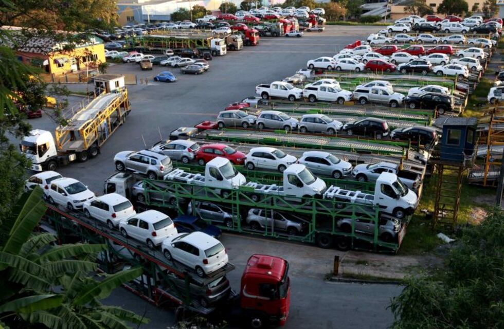 La producción de vehículos en Brasil cayó 2,2 % en septiembre y 18,5 % en lo que va del año