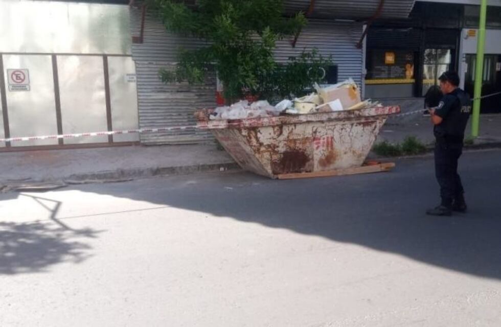 La mujer golpeada por una madera cuando pasaba cerca de una construcción, falleció