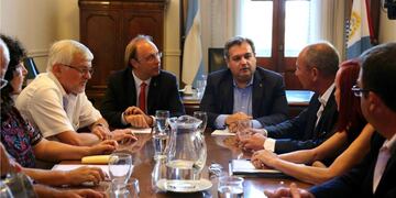 La cláusula gatillo tendrá impacto en los salarios estatales de junio y julio\u002E (Archivo)