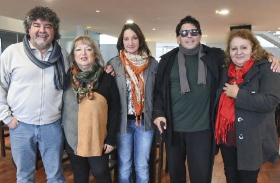 Festejo doble: es fotógrafo y vive gracias a la donación de un riñón de su hermano