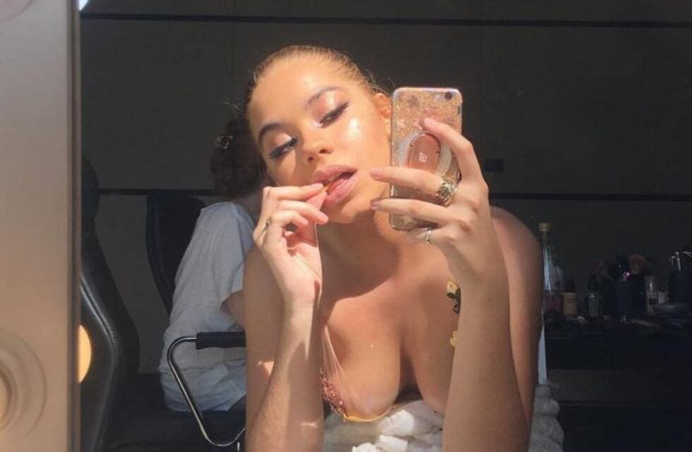 Anna Chiara del Boca sorprendió a sus seguidores con un topless de cabeza