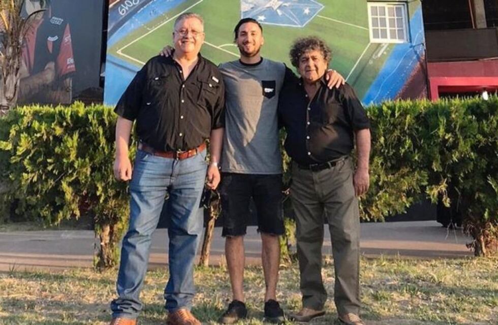 Los Palmeras quedaron inmortalizados en mural homenaje a la hinchada de Colón
