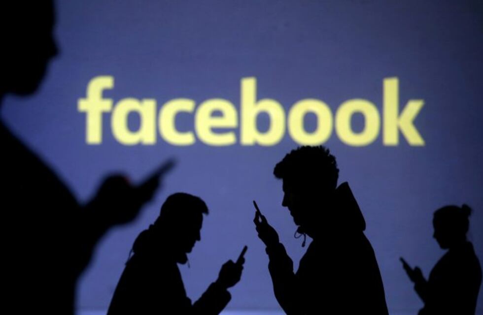 Facebook prohibió una palabra por incitar al odio