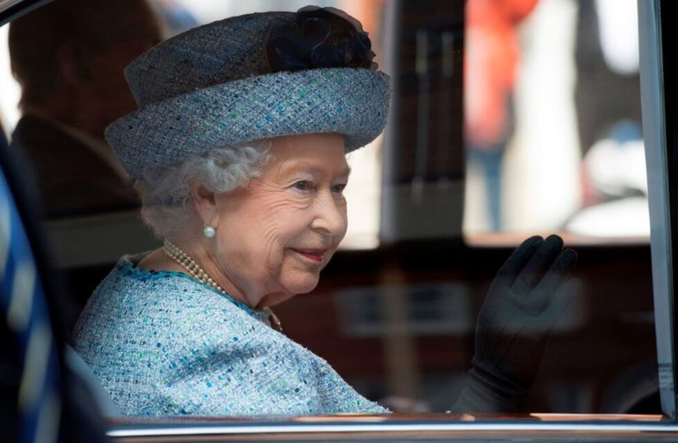 La reina Isabel II romperá el protocolo tras 43 años