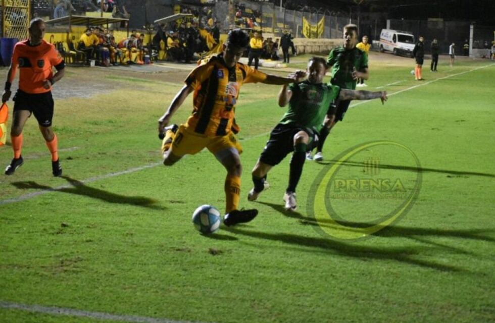 Mitre se quedó sin nada en el final