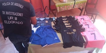 La ropa deportiva estaba en poder de un joven quien dijo que se la compró a otra persona\u002E