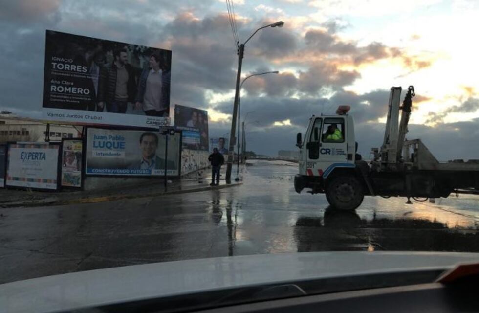 Cortaron el tránsito de la Ducós por marejada y ayer hubo evacuados