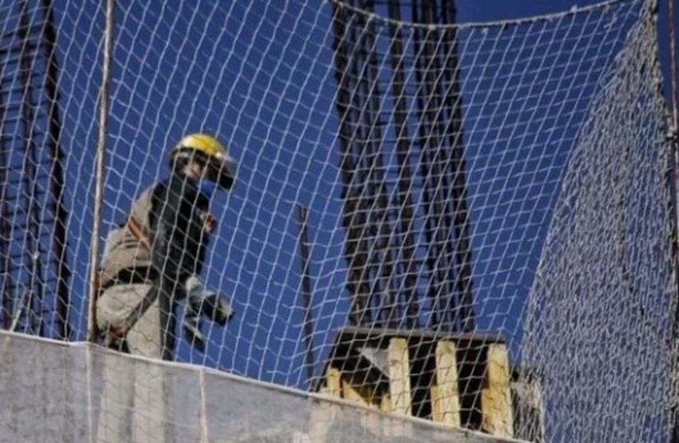 Obreros de la construcción realizan una huelga en Mar del Plata