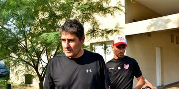 El entrenador de la Gloria y un homenaje a Diego\u002E\u002E\u002E