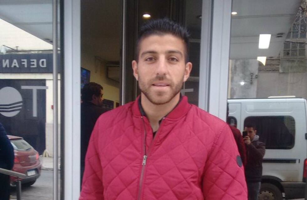 Zarfino llegó a Newell's pero ¿ahora se va a España?